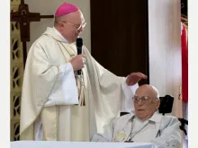O arcebispo emérito de Curitiba, dom Pedro Fedalto completou 70 anos de sacerdócio em 2023 e concelebrou  a missa de São José com dom Peruzzo um dia depois de receber alta do hospital