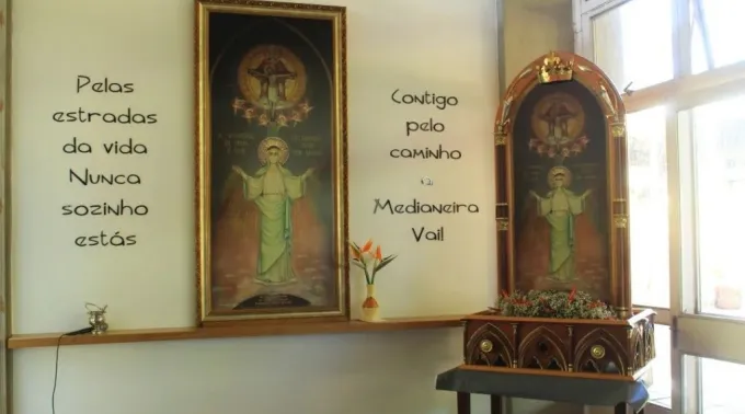 Espaço de espiritualidade/ Nossa Senhora Medianeira