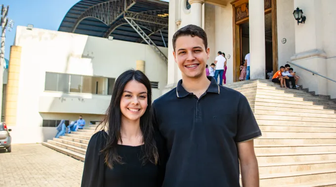 Os noivos Maysa Teixeira e Matheus Rinaldi