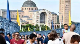 Devotos no santuário nacional de Aparecida