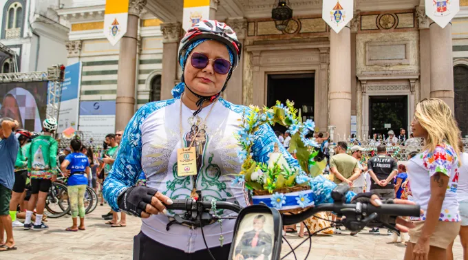 Arlinda Dias no Santuário Basílica Nossa Senhora de Nazaré. ?? 