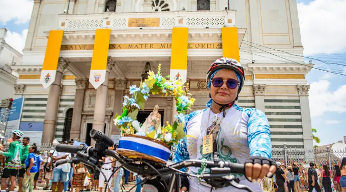 Arlinda Dias no Santuário Basílica Nossa Senhora de Nazaré. ?? 