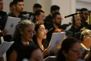 Coro na missa de posse de dom Gregório Paixão, em Fortaleza