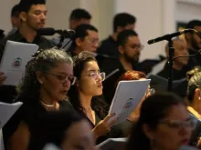 Coro na missa de posse de dom Gregório Paixão, em Fortaleza