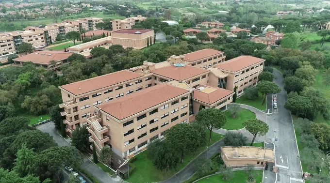 Sede em Roma do Ateneo Pontifício Regina Apostolorum (APRA). ?? 