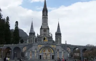 Basílica do Rosário no Santuário de Lourdes.