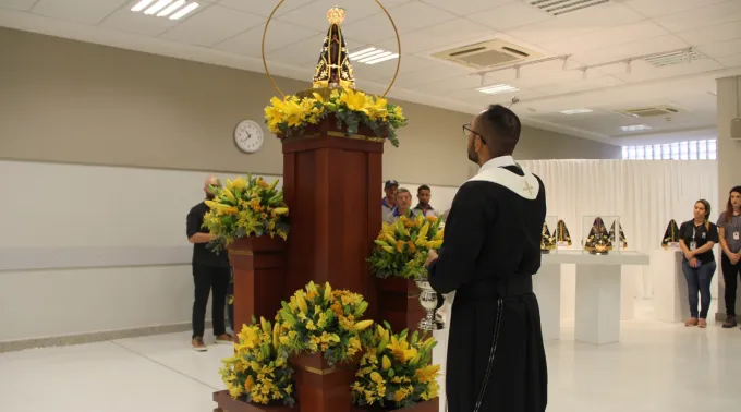 Entrega do manto e trono de Nossa Senhora. ?? 