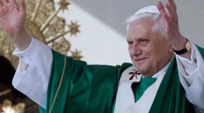 Papa Bento XVI. ?? 