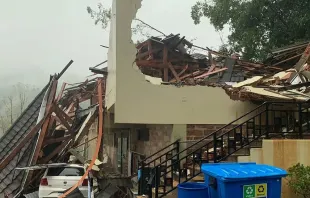 O salão do santuário da Gruta de Nossa Senhora de Lourdes ficou totalmente destruído pelo deslizamento de terra