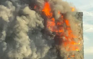 Incêndio num edifício no centro de Valência (Espanha) em fevereiro de 2024.