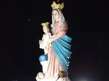 Estátua de Nossa Senhora das Vitórias.