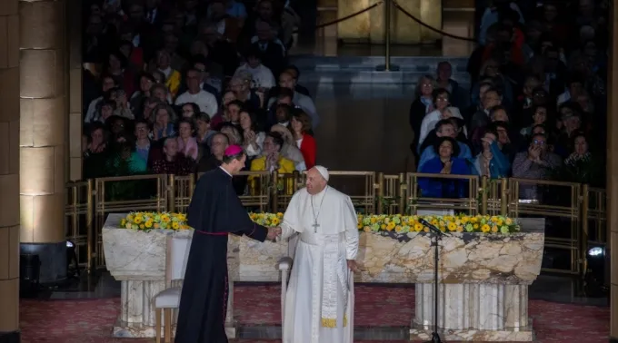 Papa Francisco durante seu encontro com bispos e religiosos da Bélgica