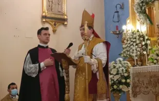 O excomungado falso bispo Pablo de Rojas e o falso padre José Ceacero.