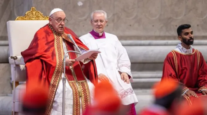 O Papa Francisco celebra a missa da Solenidade de São Pedro e São Paulo em 29 de junho de 2024 ?? 