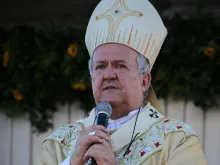 Dom Dimas Lara afastou padre Alcione Leal “por motivos pastorais", segundo a arquidiocese de Campo Grande