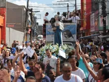 Procissão da memória de santa Dulce dos Pobres em Salvador, no dia 4 de agosto