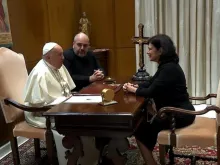 A ministra da Saúde do Brasil, Nísia Trindade foi recebida pelo papa Francisco ontem (9), em uma audiência privada, no Vaticano