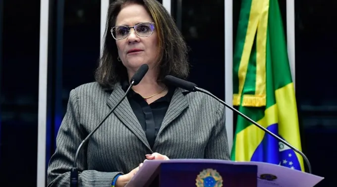 Senadora Damares Alves