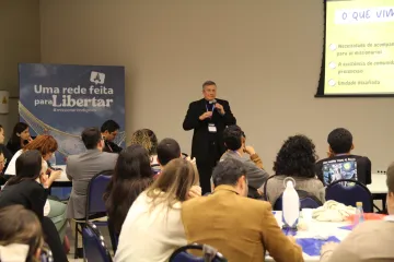 Monsenhor Lucio Adrian Ruiz no 1º Encontro Nacional de Missionários Digitais em Aparecida (SP).