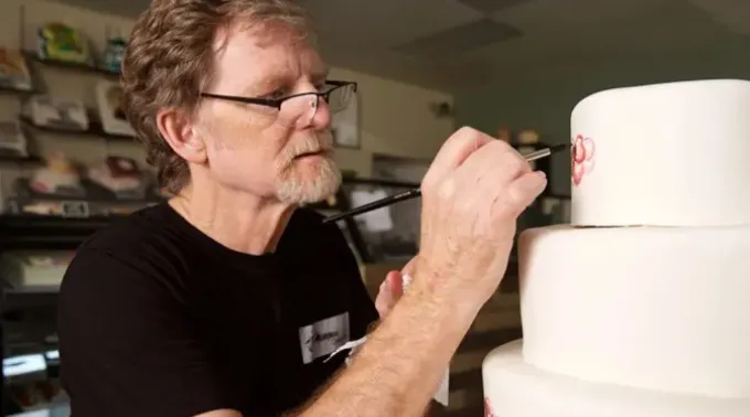 Artista de bolos Jack Phillips, dono da Masterpiece Cakeshop em Lakewood, Colorado. ?? 