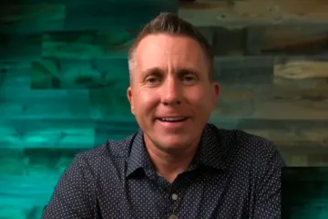 Jason Evert passou mais de duas décadas viajando pelo mundo falando a jovens e adultos sobre a importância da pureza e da dignidade humana.