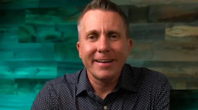 Jason Evert passou mais de duas décadas viajando pelo mundo falando a jovens e adultos sobre a importância da pureza e da dignidade humana. ?? 