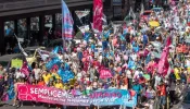 Milhares de pessoas participam da marcha pela vida na Itália