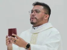 Padre Paulo Araújo da Silva.