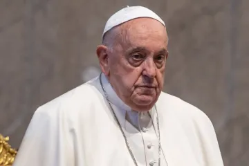 O papa Francisco diz que hoje também vivemos um “tempo de martírio”.