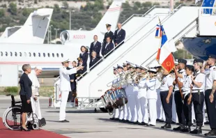 Papa Francisco chega a Marselha.