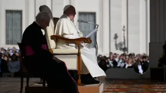 Papa Francisco pronuncia a catequese na audiência geral