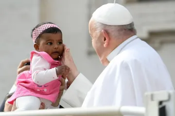 Papa com criança.