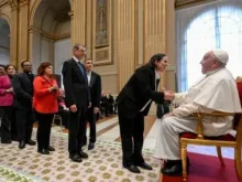 Papa Francisco recebe participantes de conferência sobre o futuro da teologia.