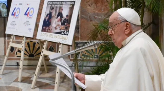 Imagem do papa Francisco na cerimônia por ocasião dos 40 anos do Tratado de Paz entre Argentina e Chile . ?? 