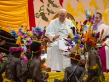 Papa Francisco visita a Escola Secundária da Cáritas em Port Moresby em Papua-Nova Guiné