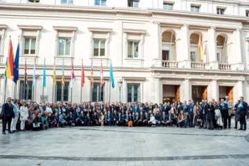 Participantes na VI Cúpula Transatlântica da Political Network for Values em Madri.