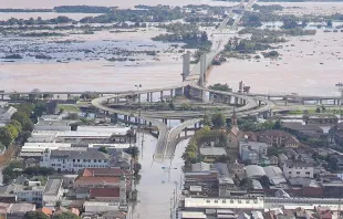 Imagem aérea de Porto Alegre em maio deste ano