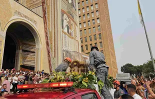 Chegada das relíquias de santa Teresinha ao santuário de Aparecida