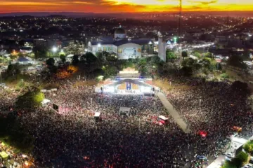 Romeiros na missa de encerramento da Romaria do Divino Pai Eterno 2024