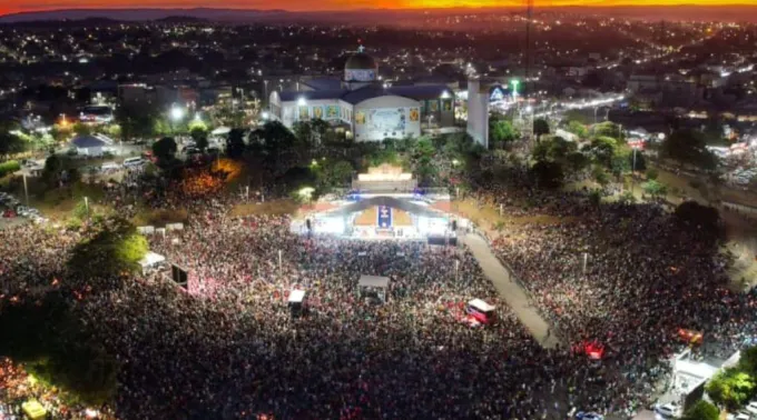 Romeiros na missa de encerramento da Romaria do Divino Pai Eterno 2024