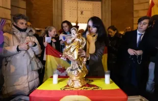 Imagem de Nossa Senhora da Conceição na oração do Rosário pela unidade da Espanha