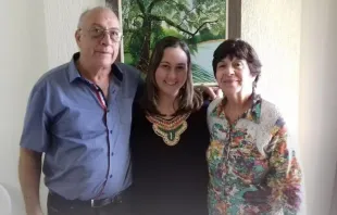 José Cloves Arruda e Maria Auxiliadora Vaz de Arruda com a filha Priscila Vaz.