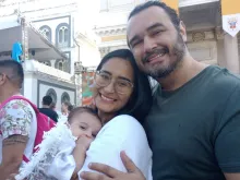 Taise e Glauber com o filho Glauber Maia Filho