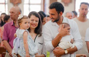 Ana Paula e Victor Meriguete com os dois filhos