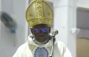 O cardeal Robert Sarah durante a missa de abertura do primeiro Congresso Internacional de Liturgistas Africanos em Dakar, Senegal, na segunda-feira (4).