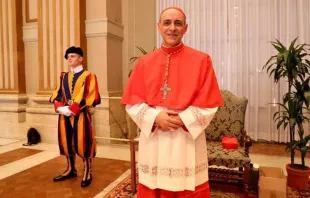 O prefeito do dicastério para a Doutrina da Fé, cardeal Victor Fernández, em visita de cortesia aos novos cardeais no Palácio Apostólico, no Vaticano, em 30 de setembro de 2023.