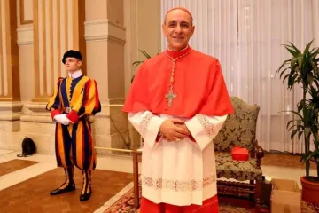 O cardeal Victor Fernández em visita de cortesia aos novos cardeais