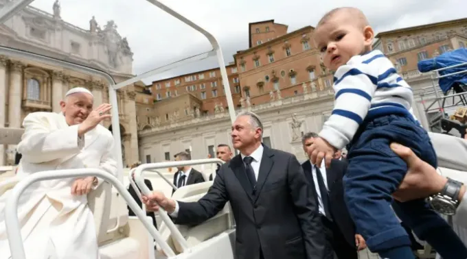 Papa Francisco em audiência geral no Vaticano ?? 