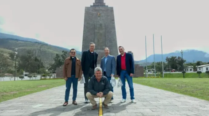 Equipe da EWTN com a equipe da comissão de comunicações do IEC Quito 2024 ?? 