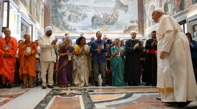 Papa Francisco em audiência com movimento dos focolares ?? 